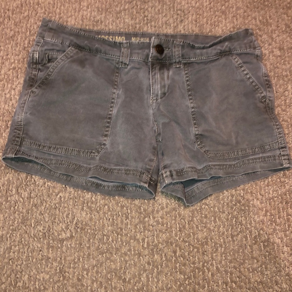 midi green shorts